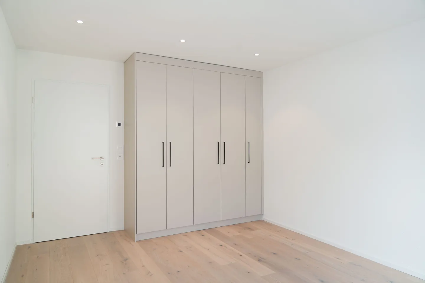 Appartamento moderno di 4,5 stanze in prima occupazione con giardino a Grenchen - Foto 4 di 12