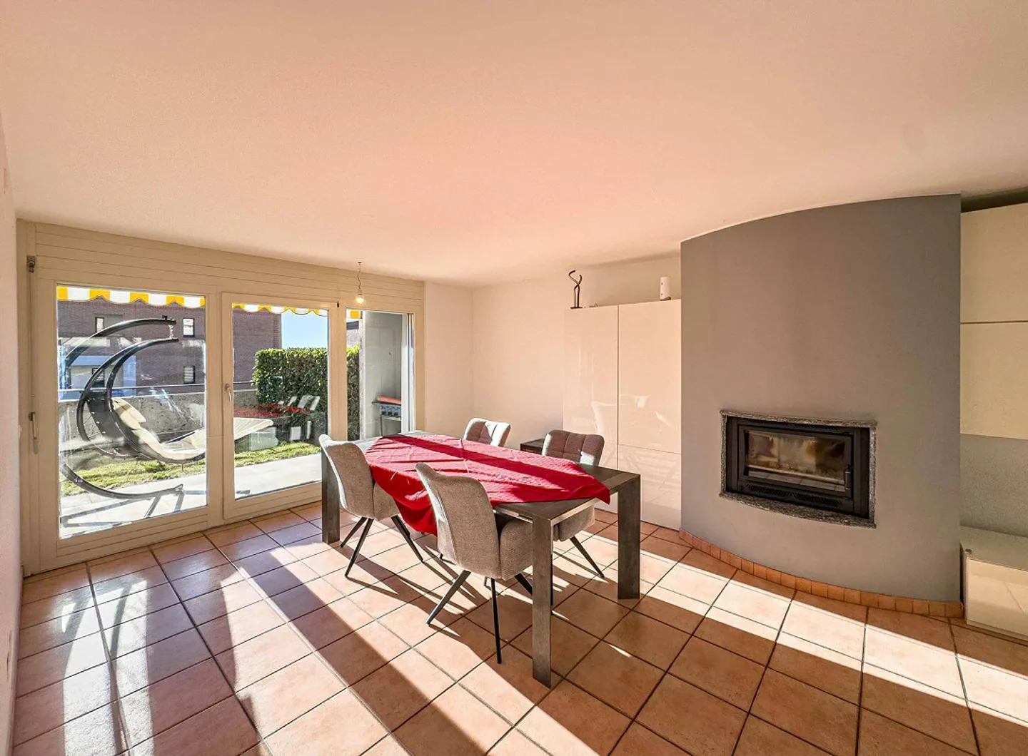 Semi-Detached House with Garden in Arzo - Photo 2 of 11