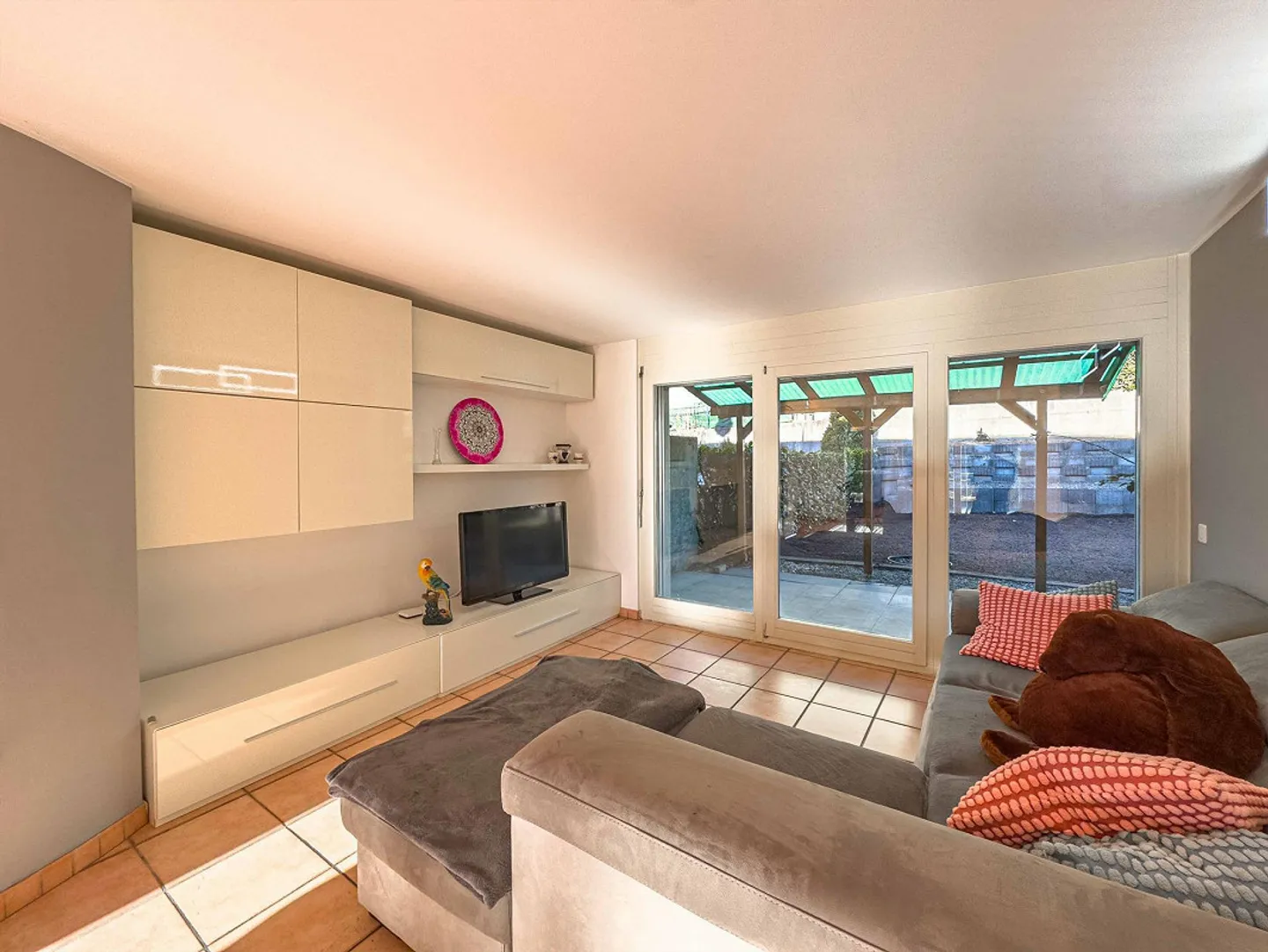 Semi-Detached House with Garden in Arzo - Photo 3 of 11