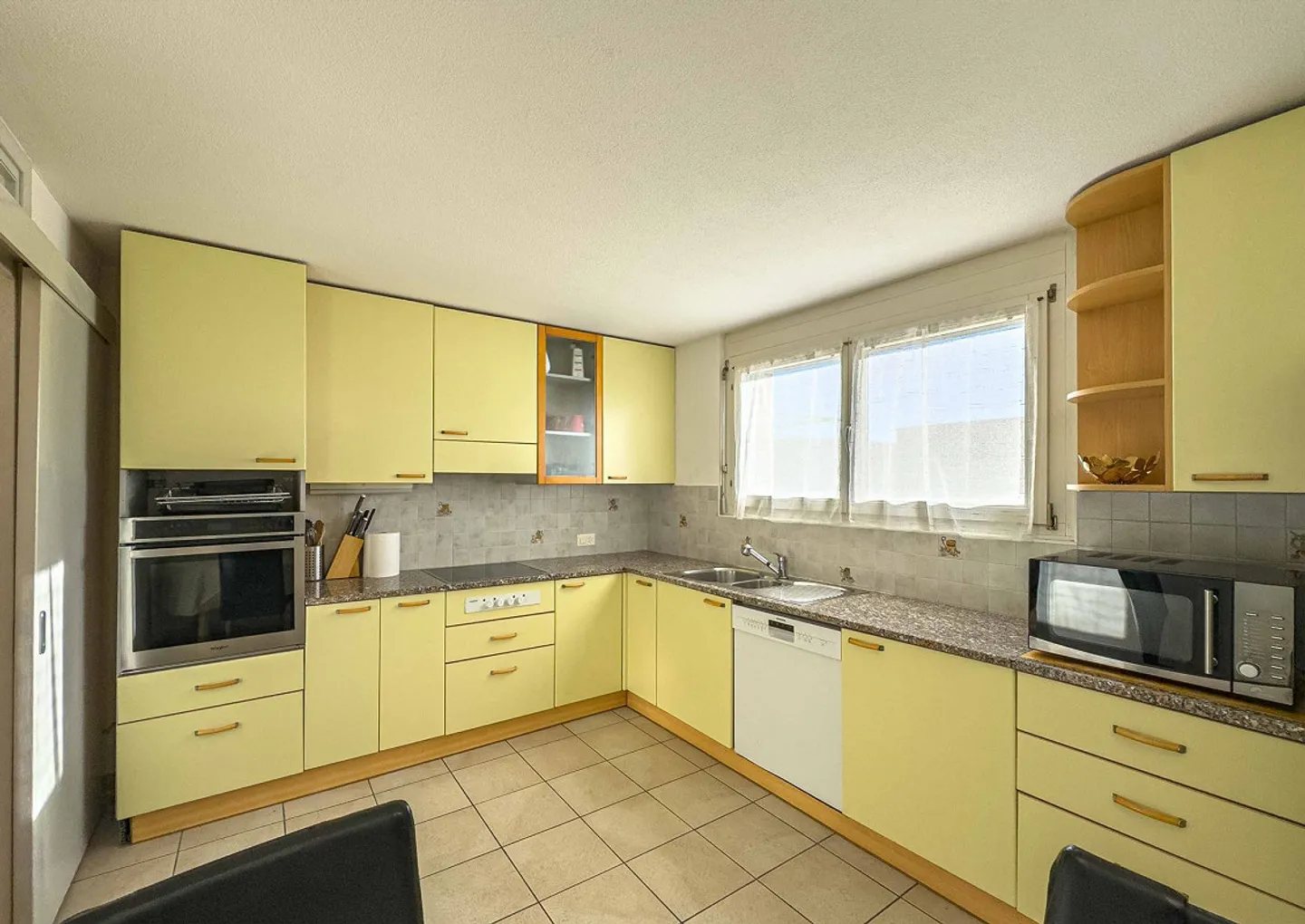 Semi-Detached House with Garden in Arzo - Photo 4 of 11