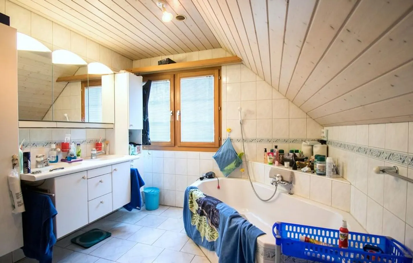 Attractive house part with high living comfort - Photo 2 of 4