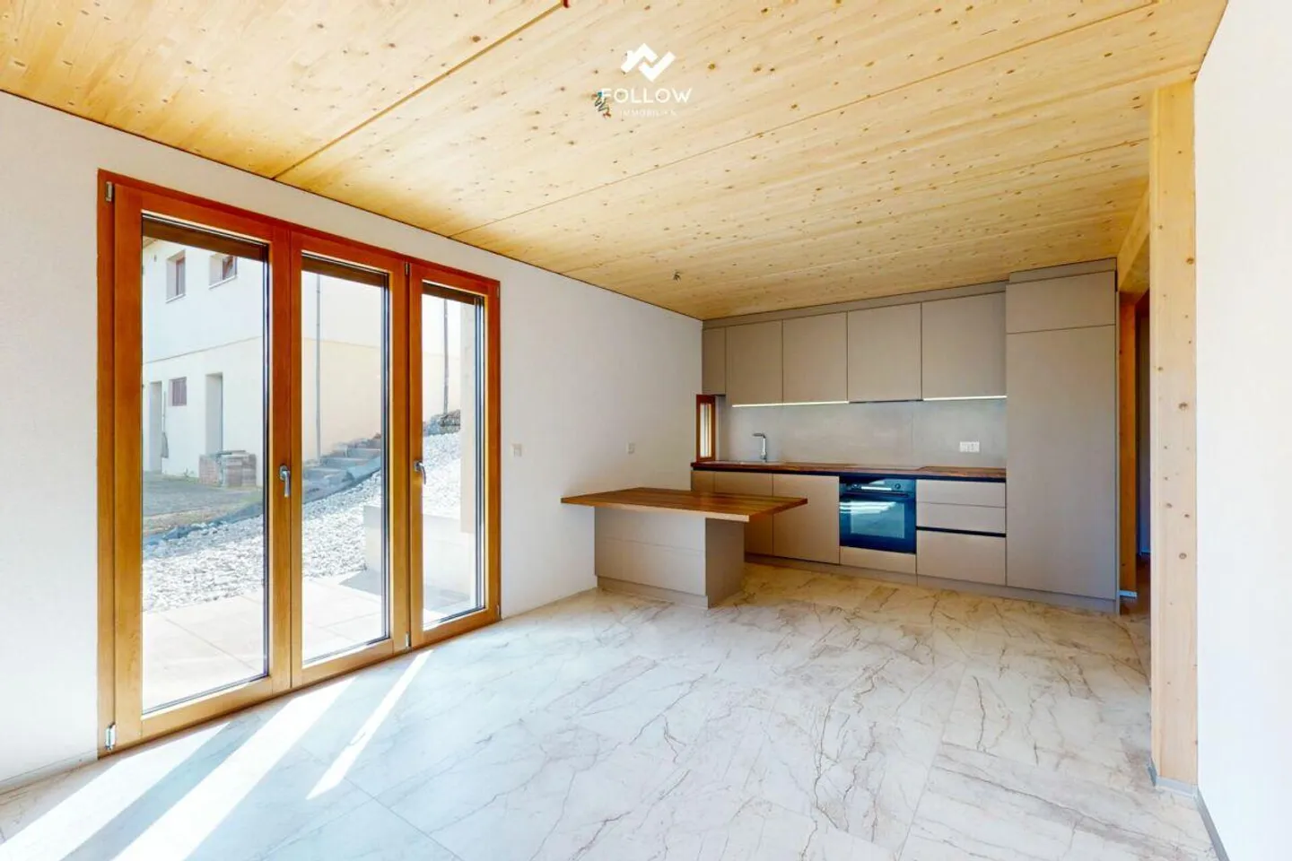 I am a home built with heart - and you can feel it in every detail. - Photo 14 of 15