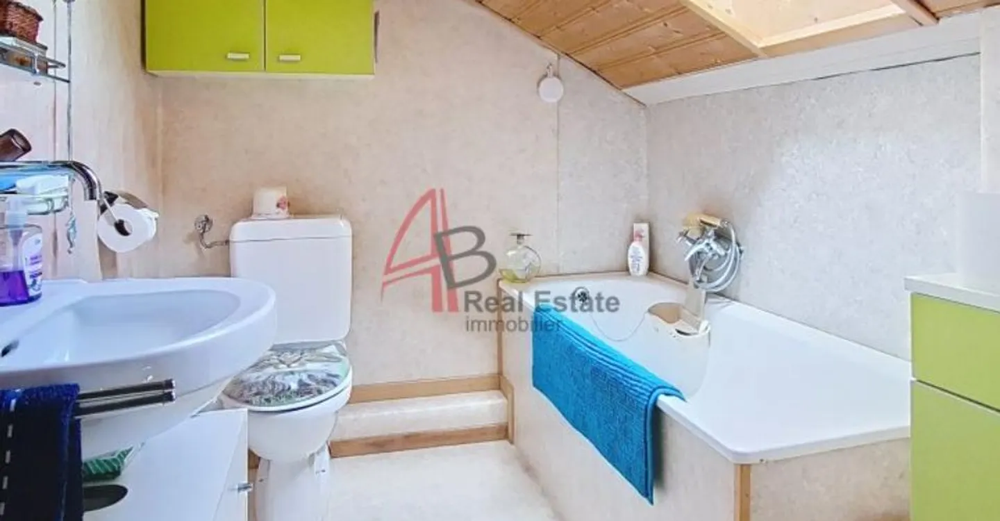 Chalet Charmant avec Jardin - Photo 7 sur 10