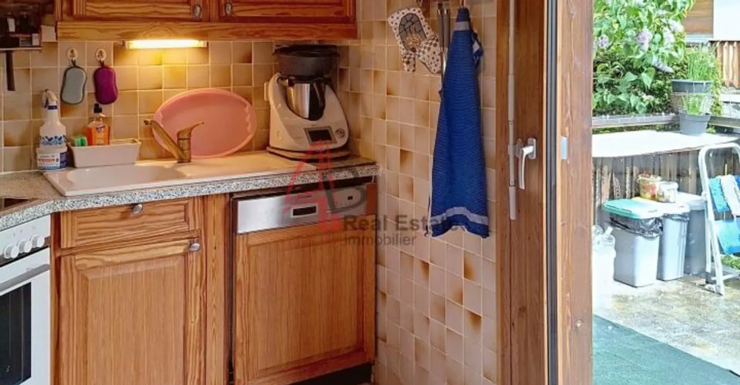 Chalet Charmant avec Jardin - Photo 4 sur 10