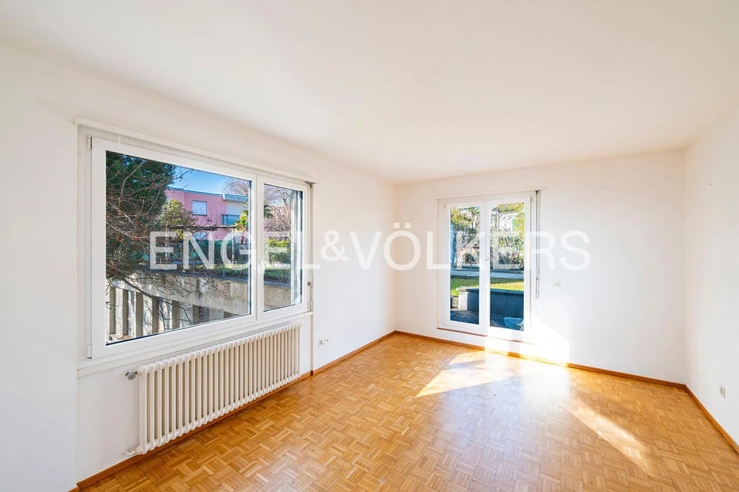 Appartamento elegante con vista sul lago e giardino privato - Foto 10 di 13