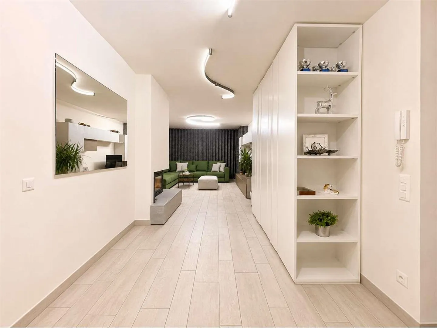 Modern apartment in Lugano with panoramic lake view - Photo 4 of 13
