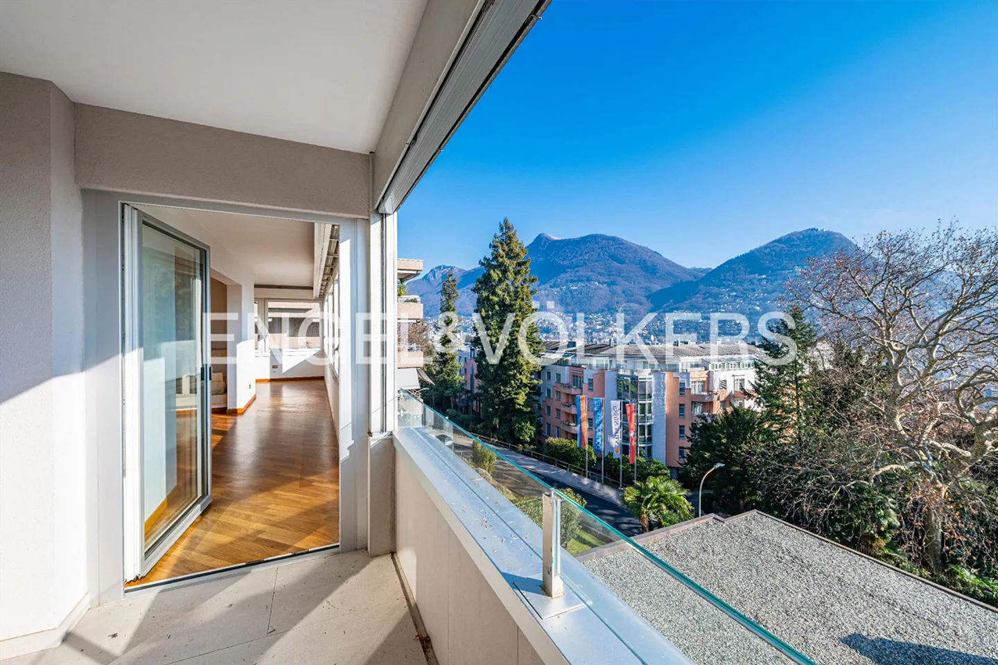 Appartamento elegante con vista sul lago e giardino privato - Foto 13 di 13