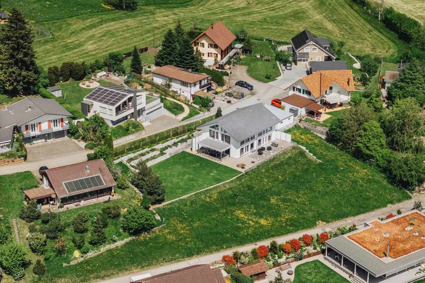 Villa unifamiliare con vista sulle Alpi - Foto 1 di 31