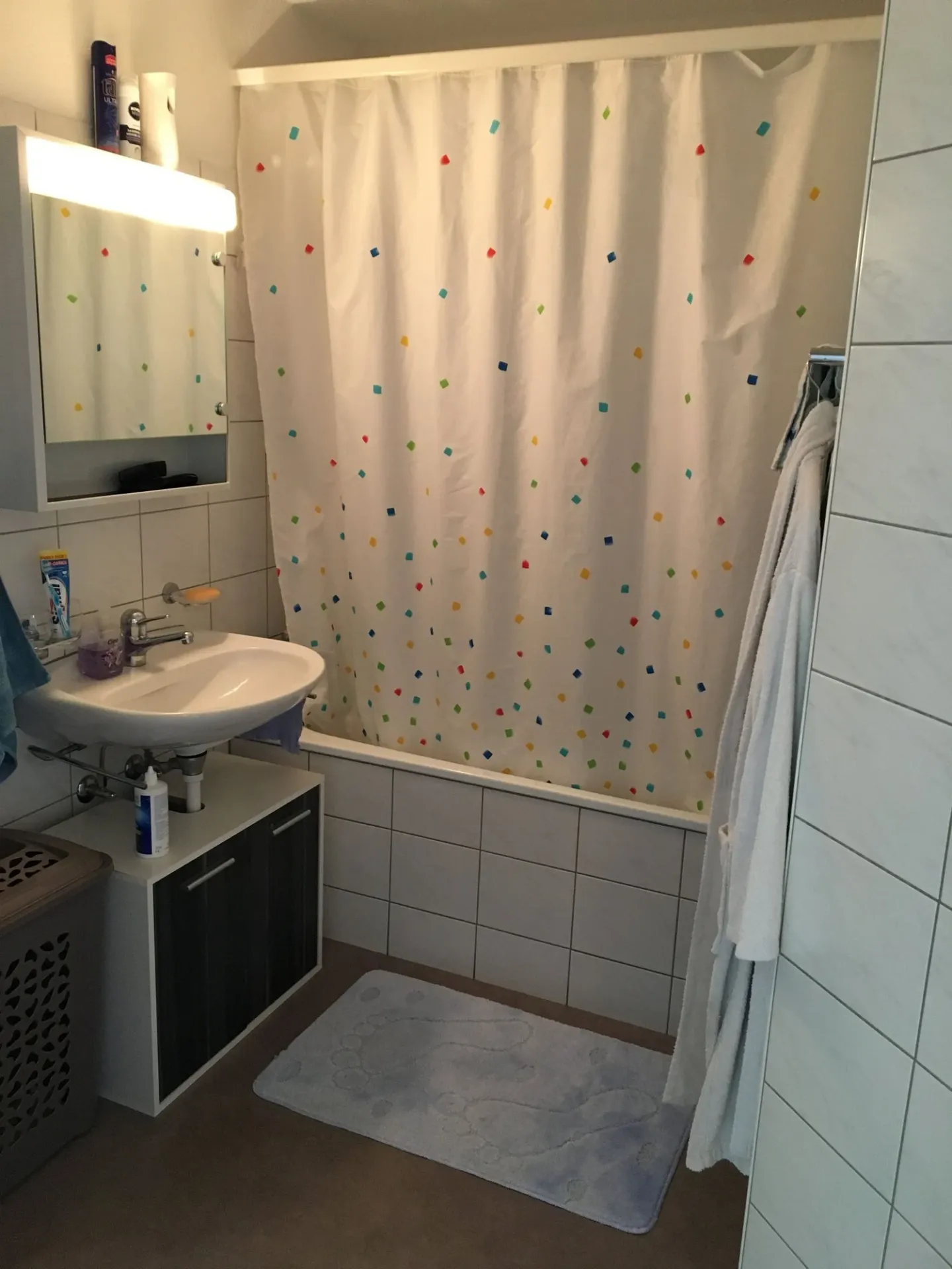 Appartamento 2,5 locali con balcone a Münsingen - Foto 2 di 4