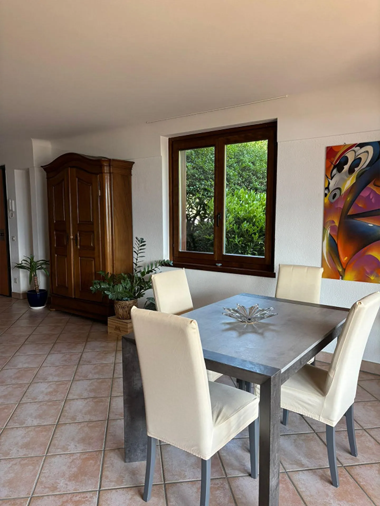 LUMINOSO APPARTAMENTO 3.5 LOCALI CON SPLENDIDA VISTA LAGO - Foto 9 di 10