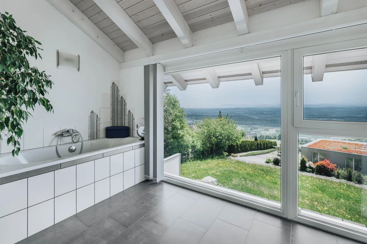 Villa unifamiliare con vista sulle Alpi - Foto 11 di 31