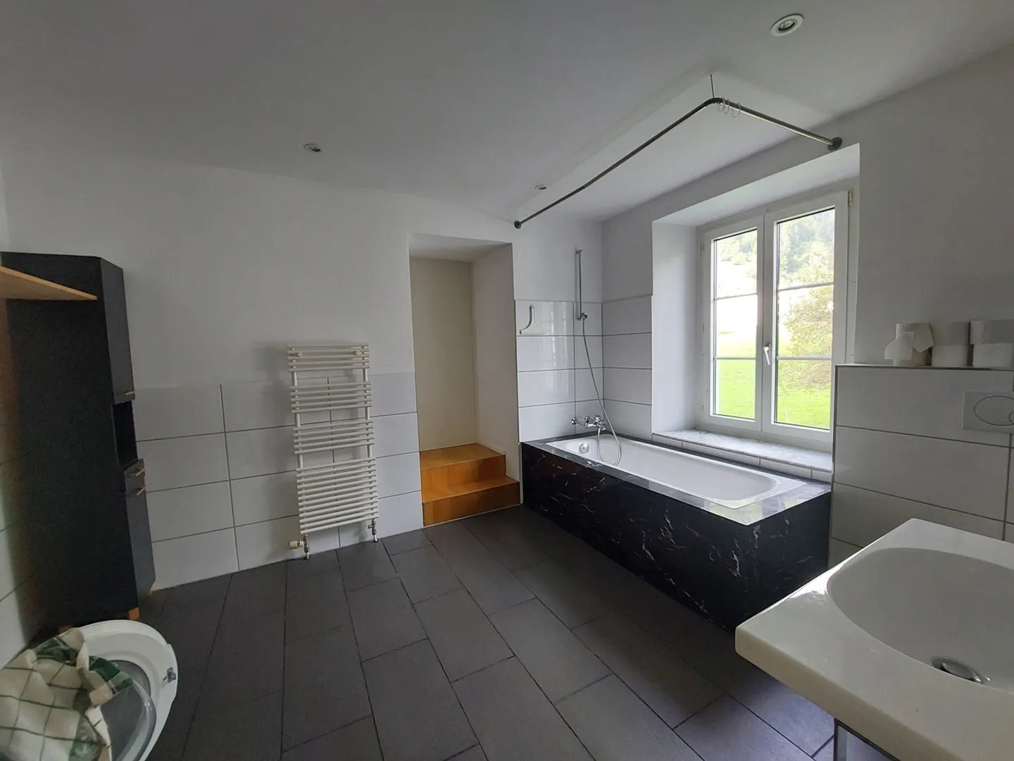 Sunny 4.5-room terrace apartment in Luchsingen - Photo 6 of 9