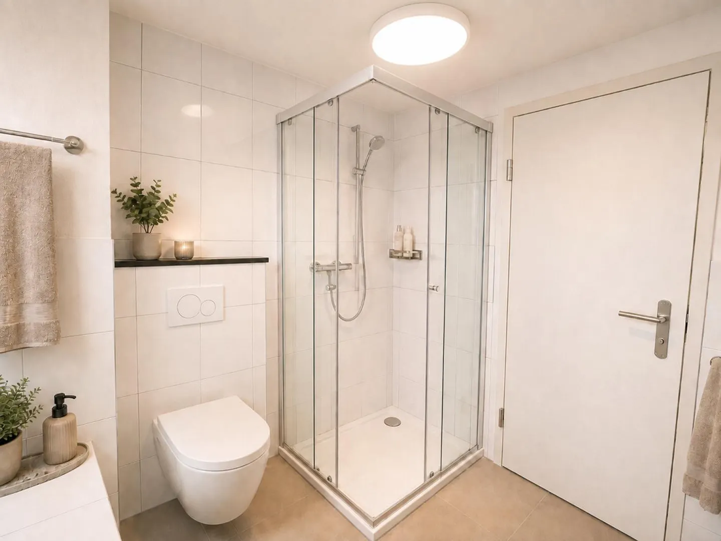 Prima occupazione, moderno, spazioso appartamento di 4.5 stanze, grande balcone (32m2) - Foto 4 di 11