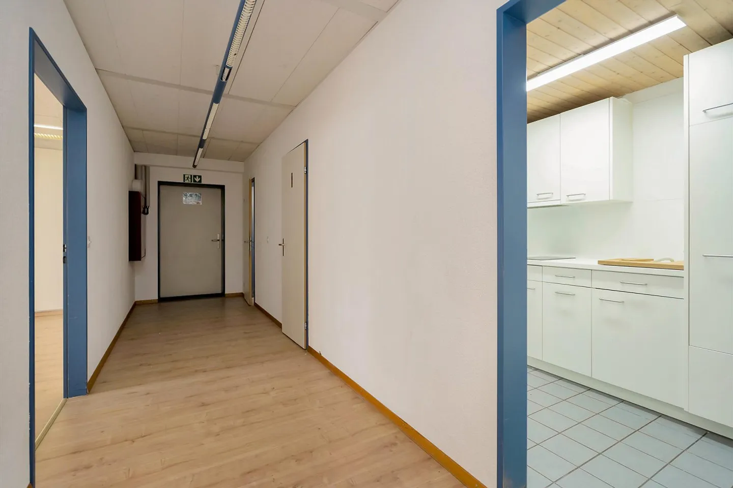 Ufficio o spazio commerciale - primi tre mesi gratuiti - Foto 17 di 24