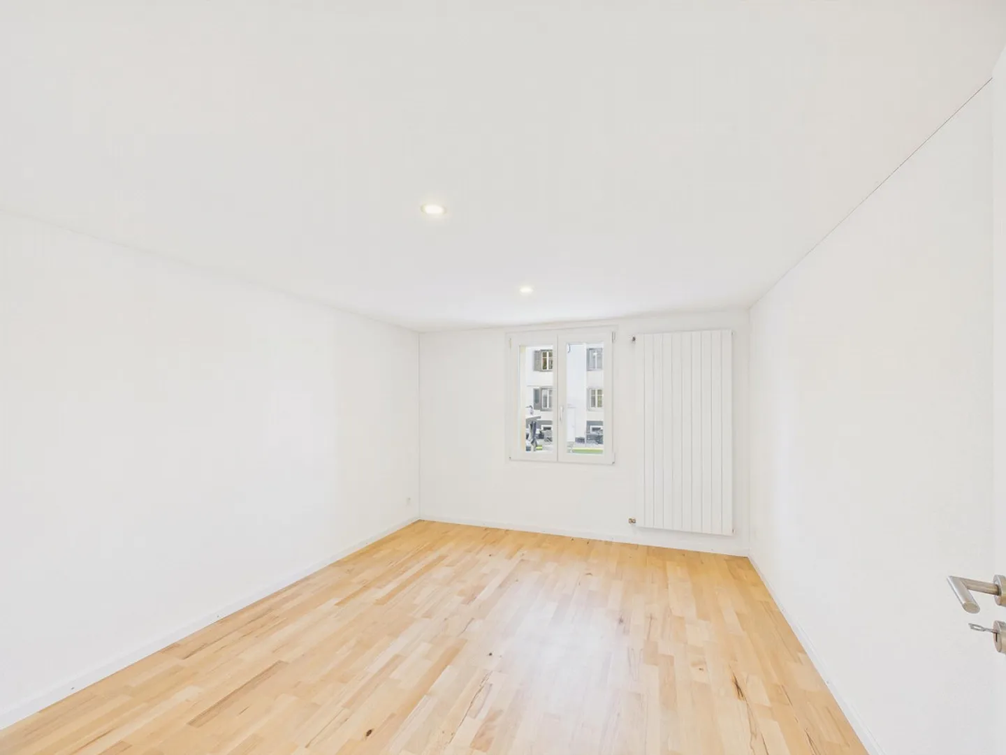 Modern multi-generational house with three separate apartments in a preferred location in Goldach (SG) - completely renovated, sunny and versatile - Photo 8 of 15