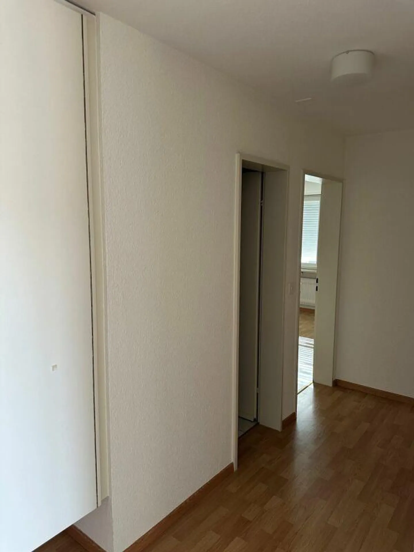 Bella e accogliente appartamento di 3,5 stanze con una grande terrazza - Foto 10 di 16