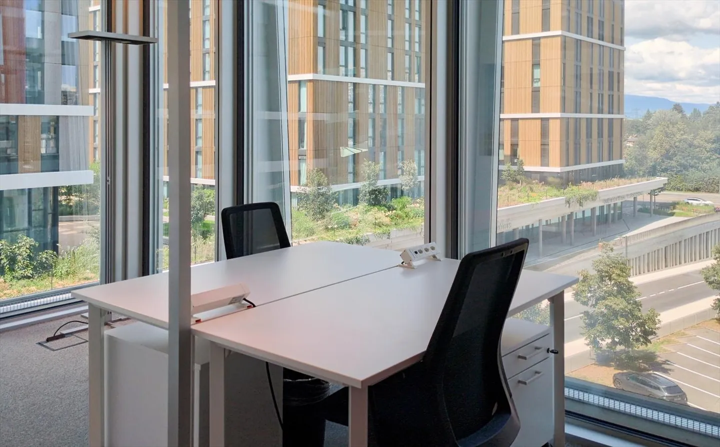 Trova un ufficio in Spaces Quartier de l'Étang per 4 persone con supporto completo - Foto 1 di 19