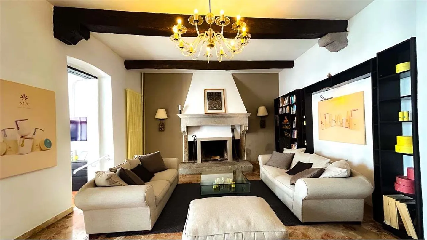 Charmantes Haus mit Pool - Foto 4 von 13