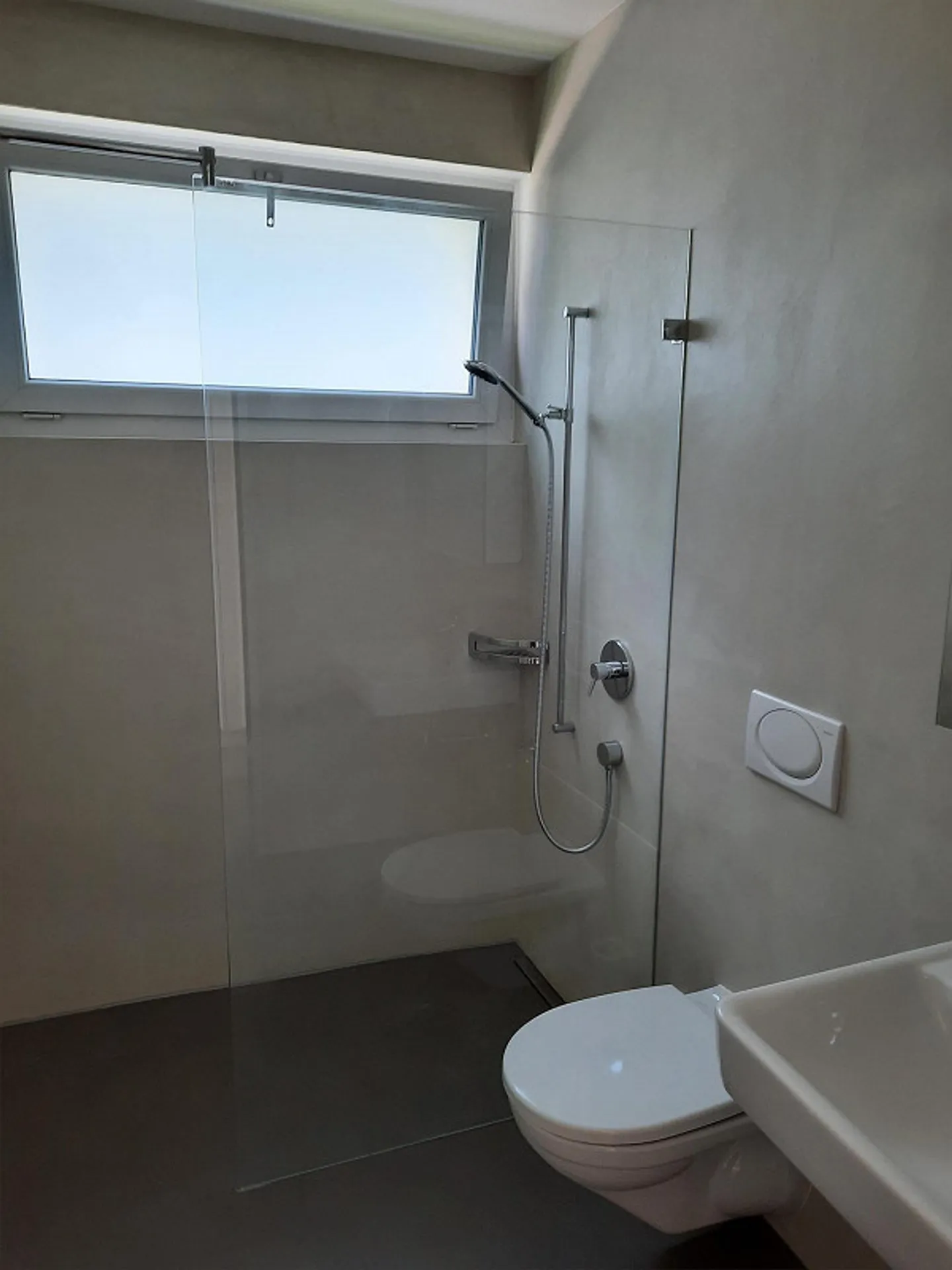 Moderne 3.5-Zimmer-Wohnung mit Balkon - Foto 4 von 9