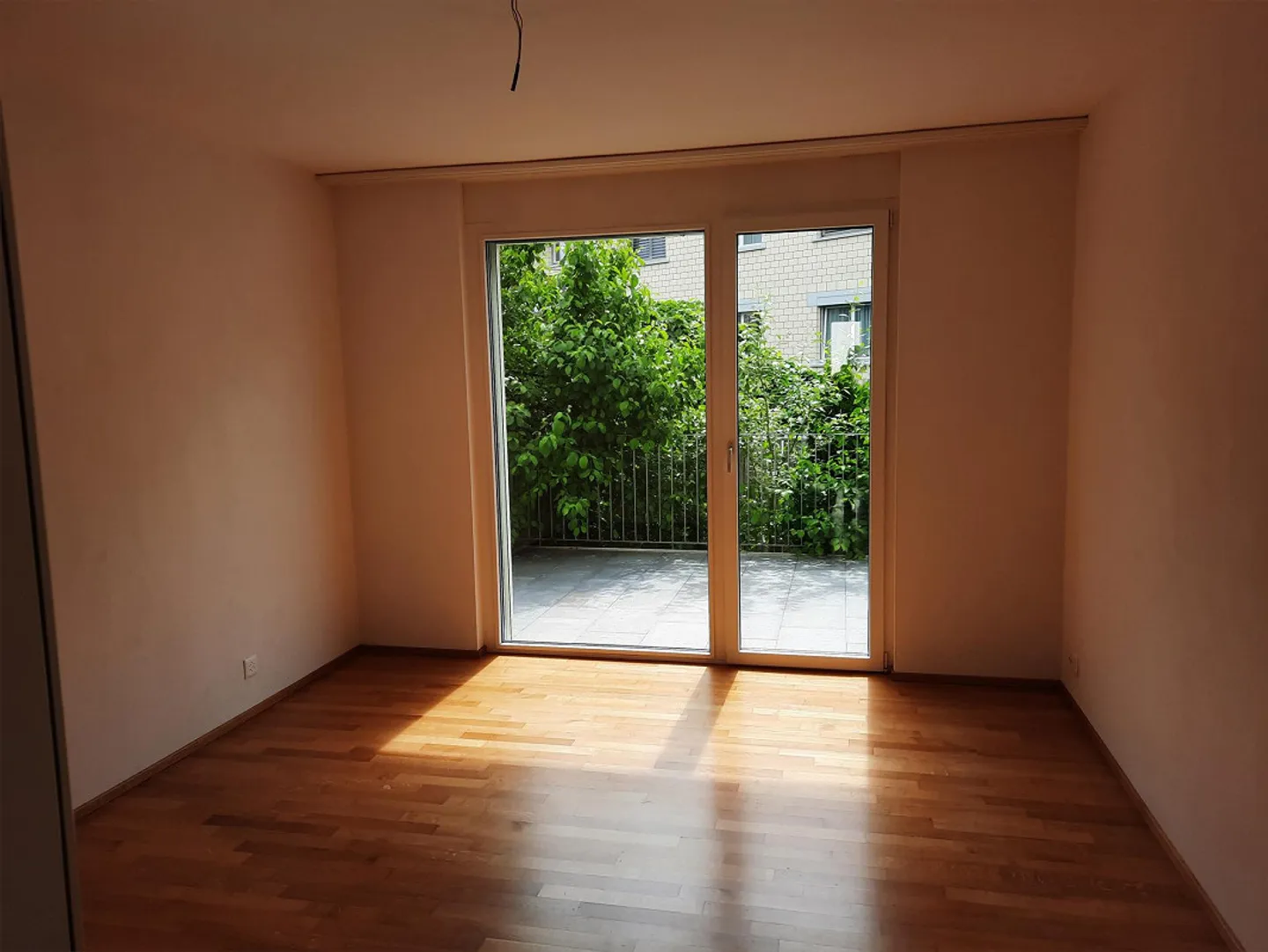 Moderne 3.5-Zimmer-Wohnung mit Balkon - Foto 7 von 9