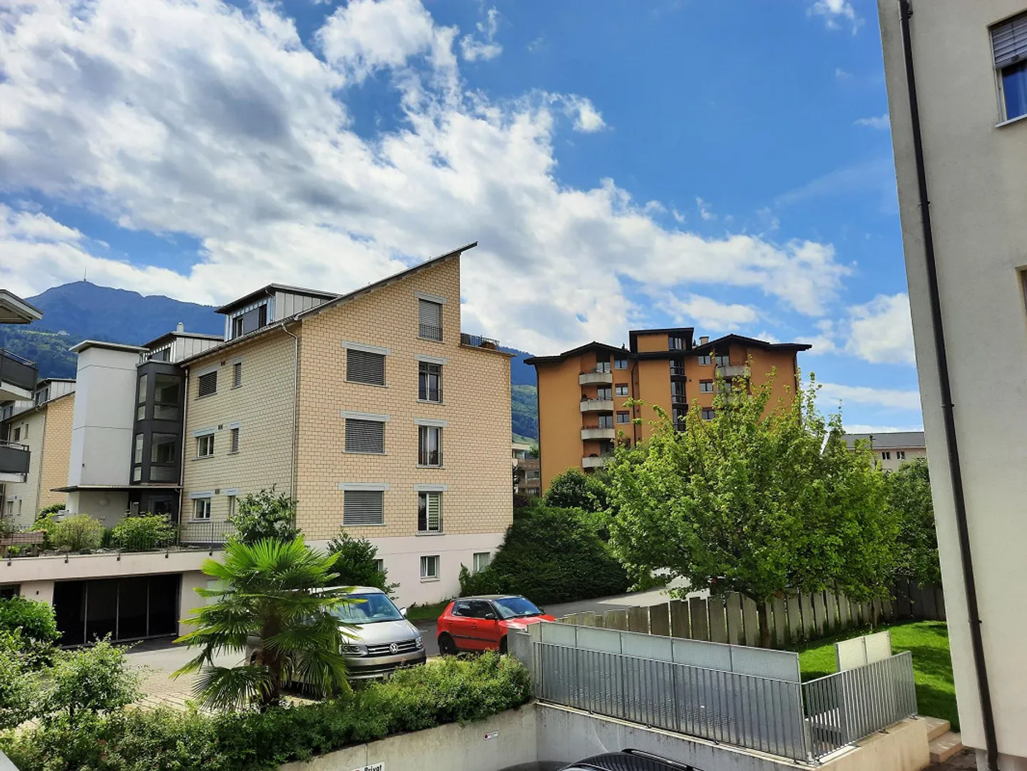 Moderne 3.5-Zimmer-Wohnung mit Balkon - Foto 8 von 9