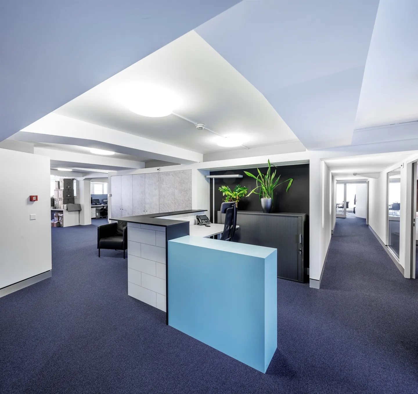 Bureaux dans un emplacement privilégié au centre-ville - Photo 2 sur 9