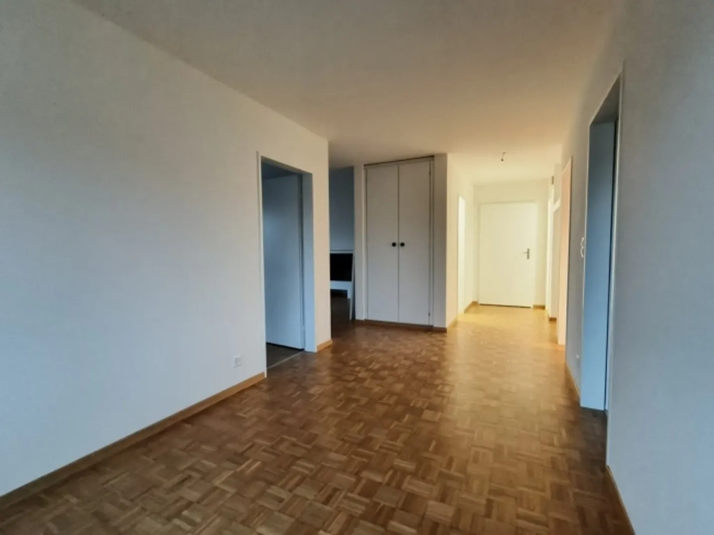 Appartamento soleggiato di 3,5 stanze a Uerikon - Foto 6 di 11