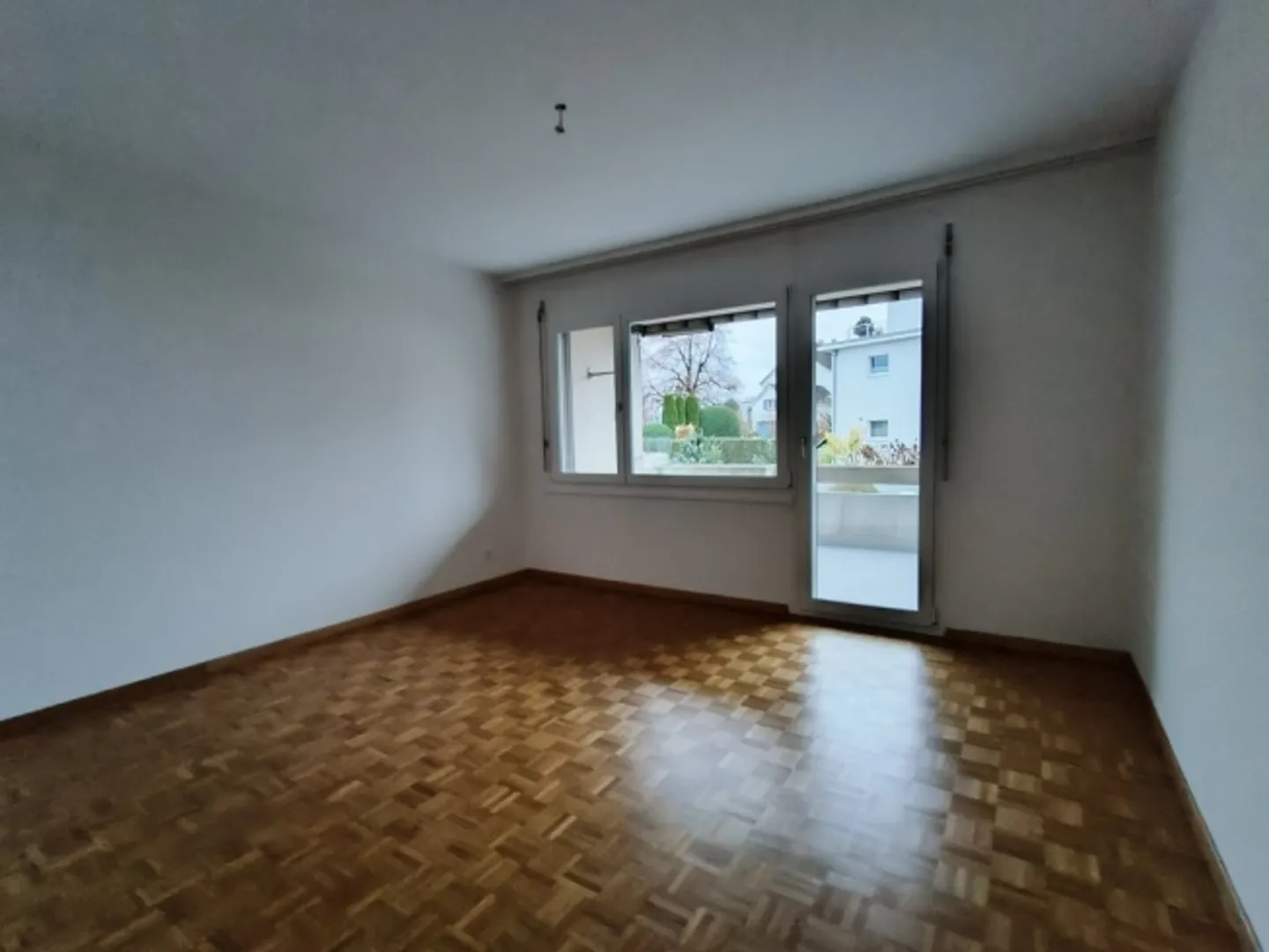 Appartamento soleggiato di 3,5 stanze a Uerikon - Foto 8 di 11