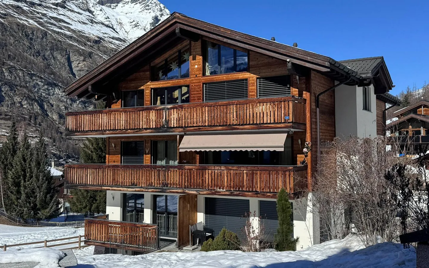 Modern 3.5-room apartment in Zermatt - Quiet location on the edge of the forest - Photo 1 of 11