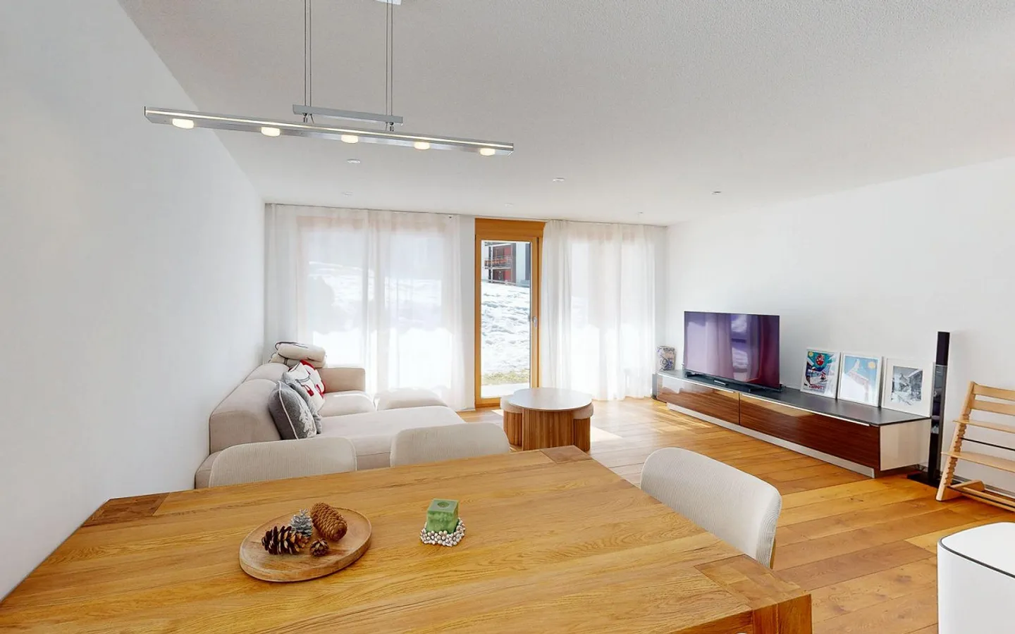 Modern 3.5-room apartment in Zermatt - Quiet location on the edge of the forest - Photo 3 of 11