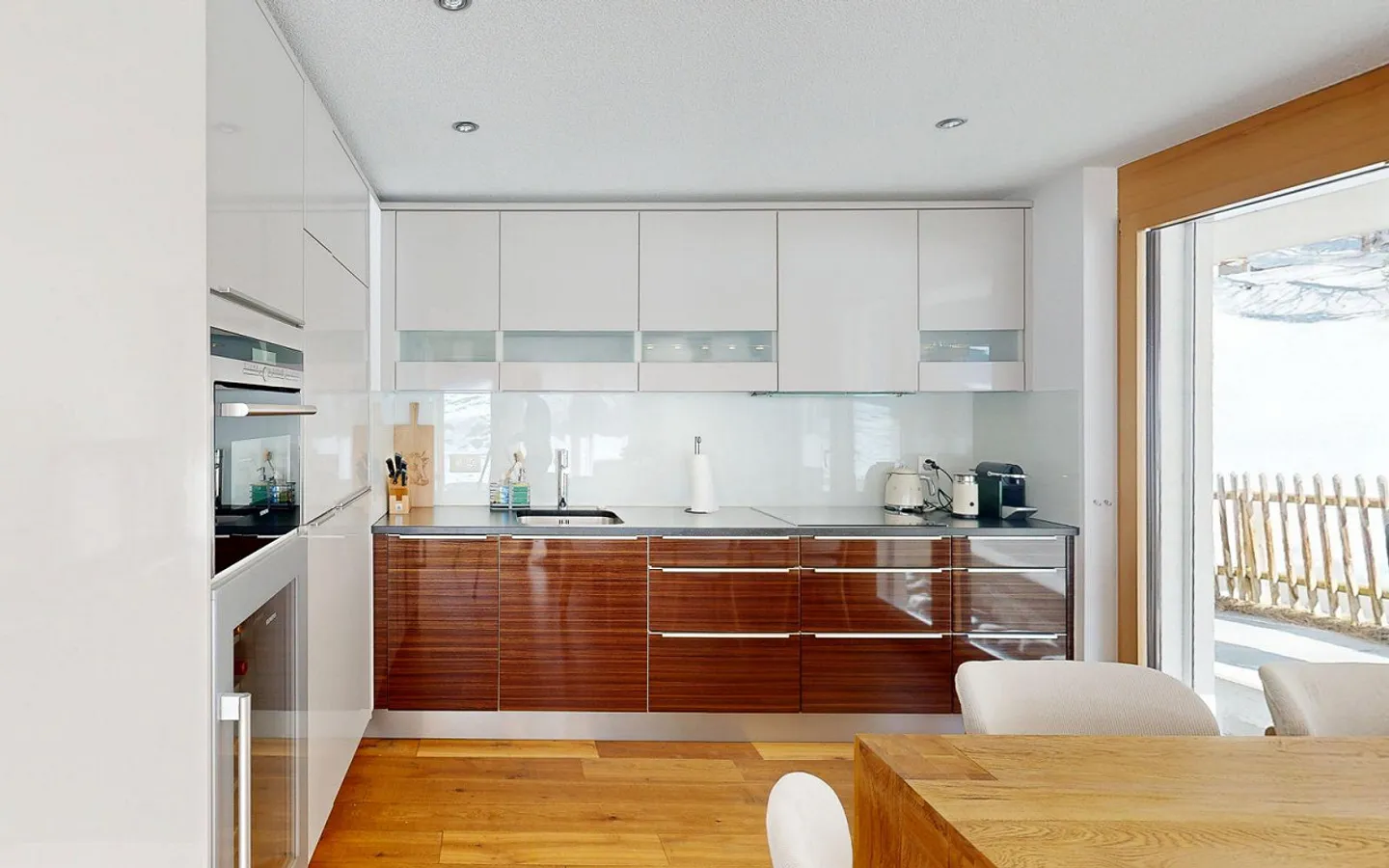 Modern 3.5-room apartment in Zermatt - Quiet location on the edge of the forest - Photo 7 of 11