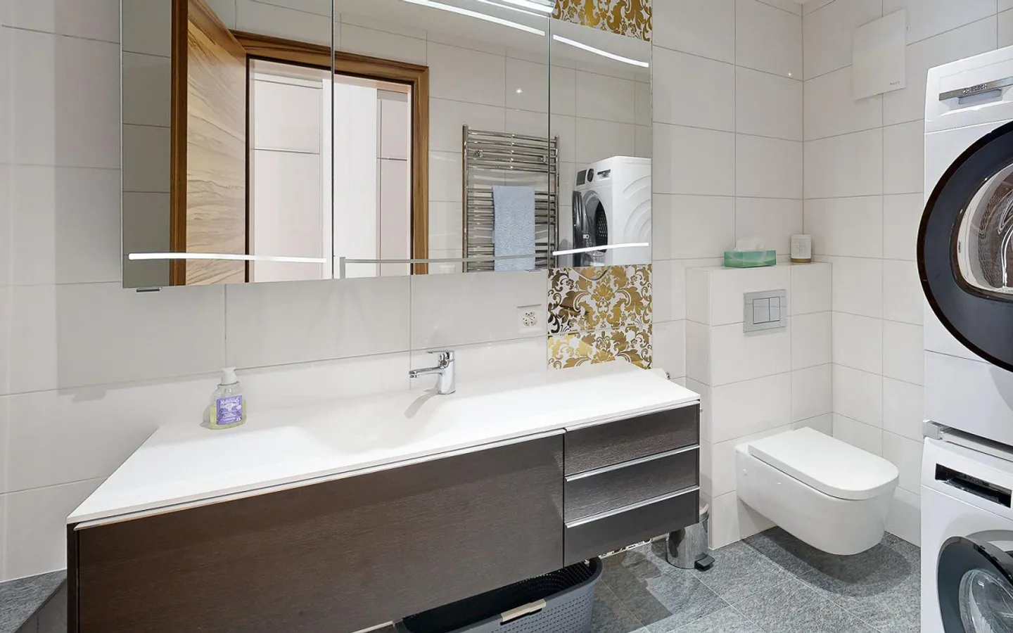 Modern 3.5-room apartment in Zermatt - Quiet location on the edge of the forest - Photo 10 of 11