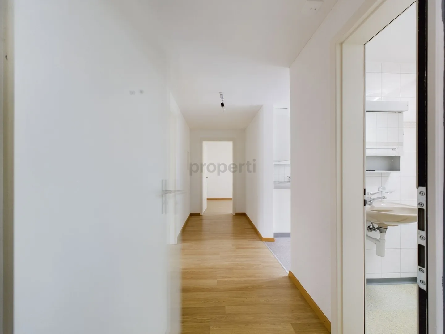 Neu renovierte 4-Zimmer-Wohnung mit umweltfreundlicher Technologie in St. Gallen - Foto 9 von 11