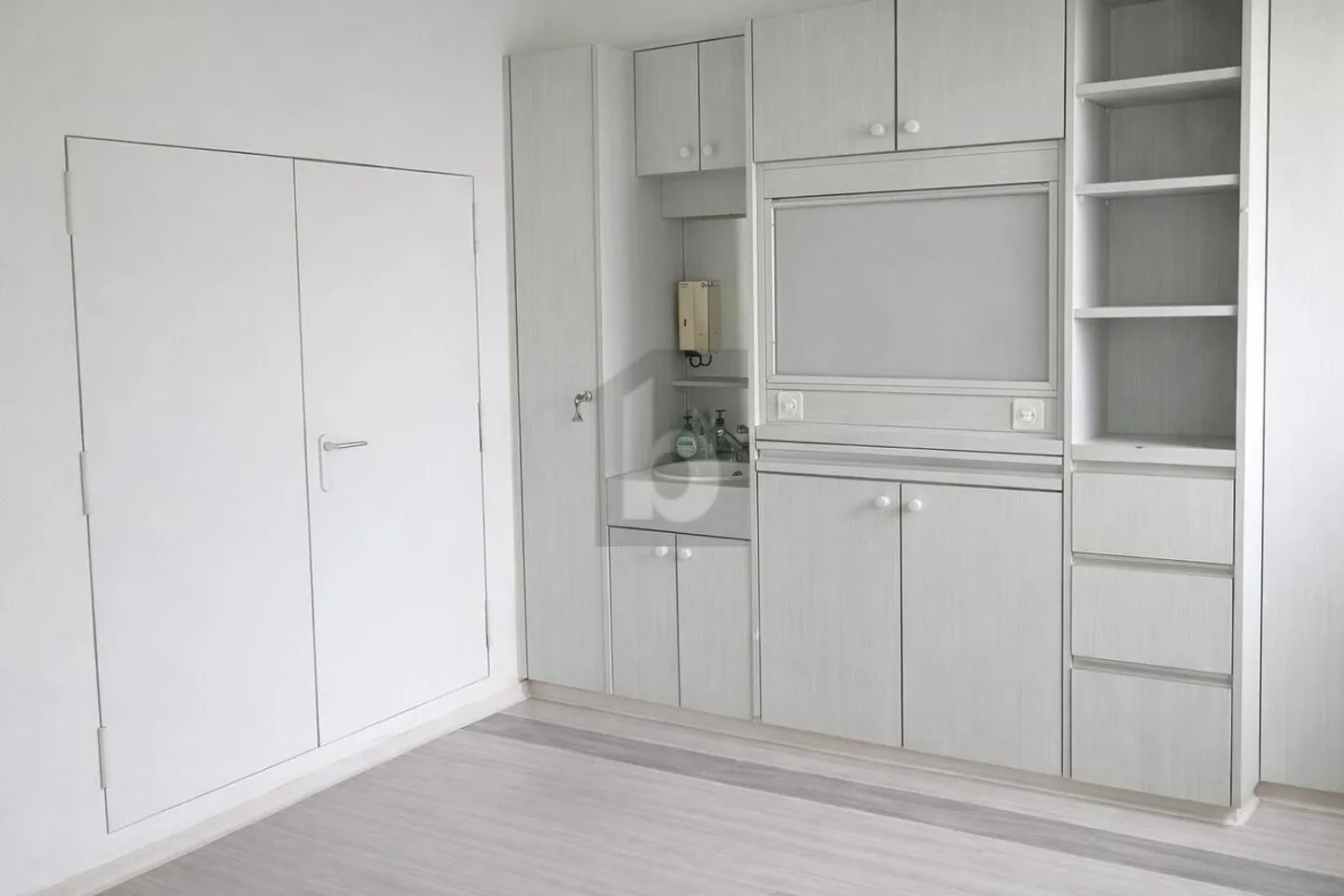 ZENTRAL, FLEXIBEL & MODERN - Foto 3 von 5