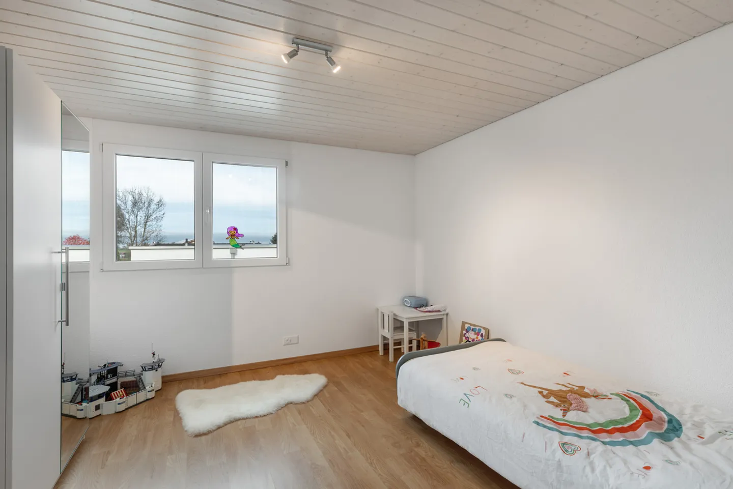 6.5 Room House - Photo 12 of 13