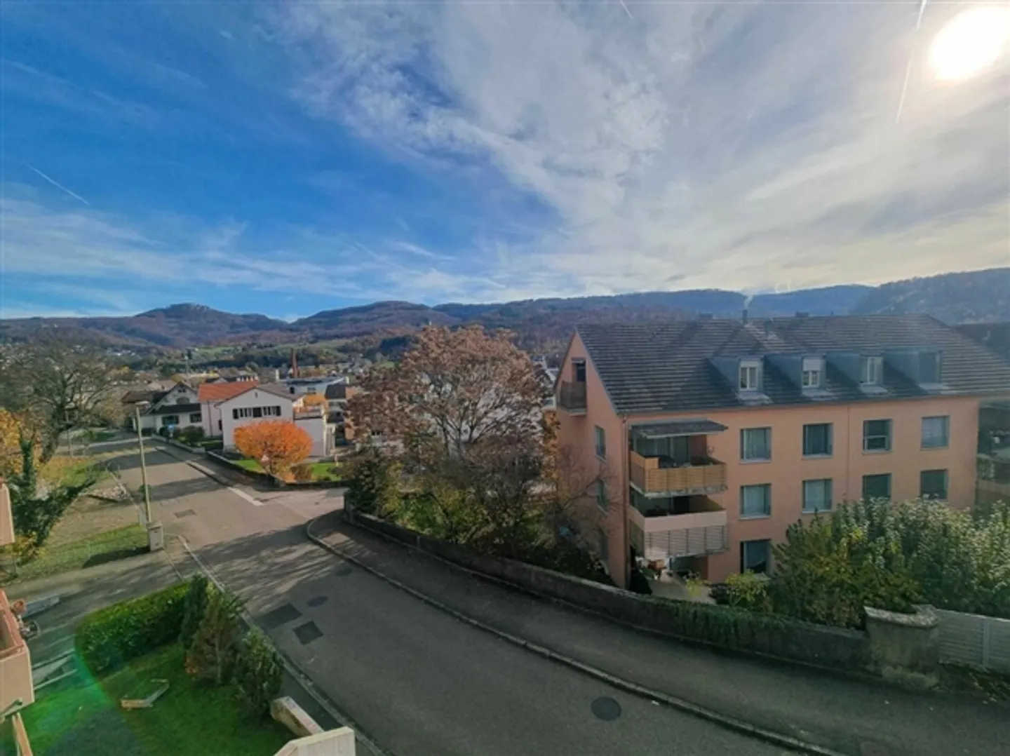 Appartement en duplex lumineux - Photo 3 sur 20