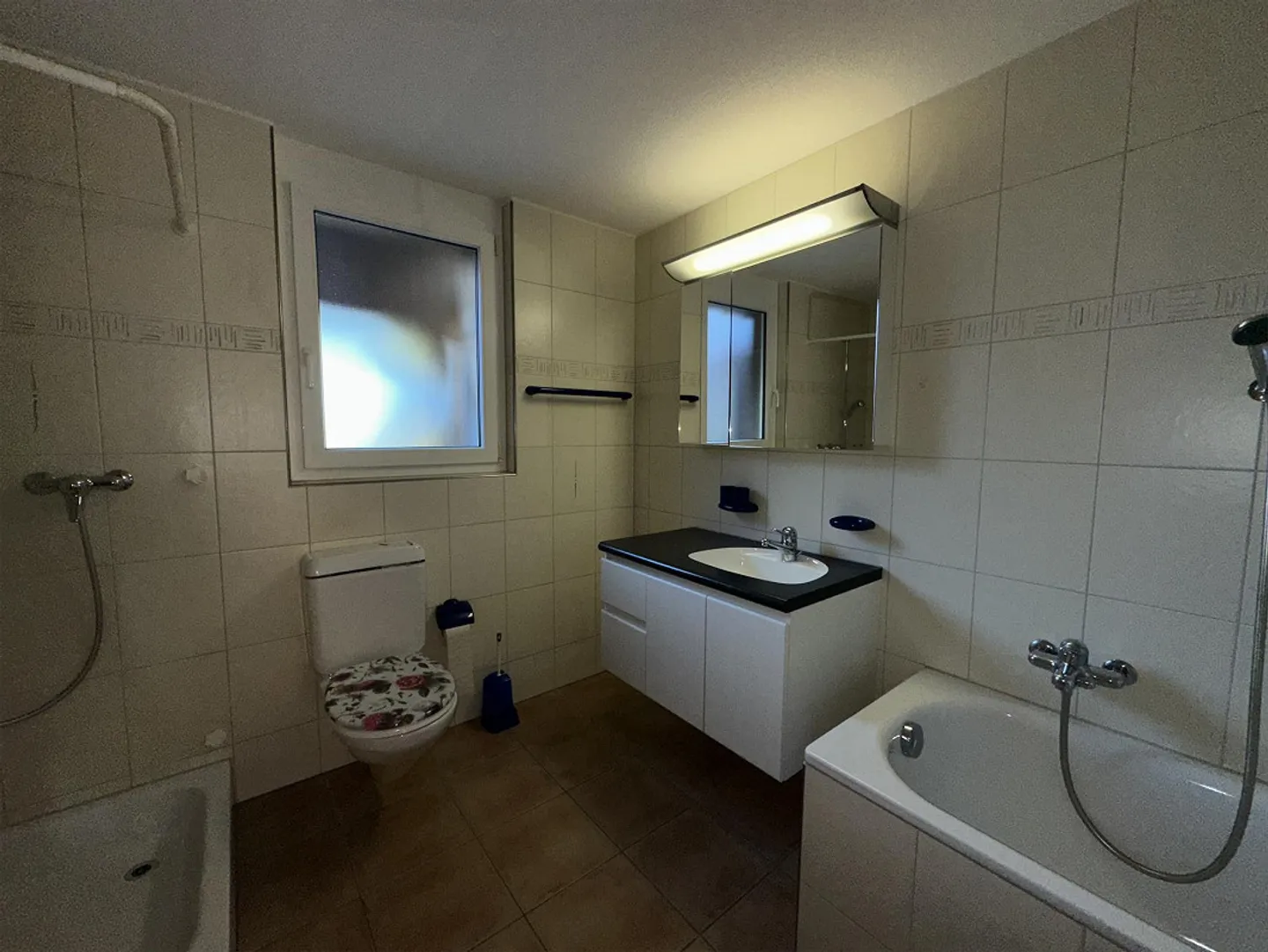 Charming 3.5-room apartment with terrace in Rapperswil/BE - Photo 8 of 12