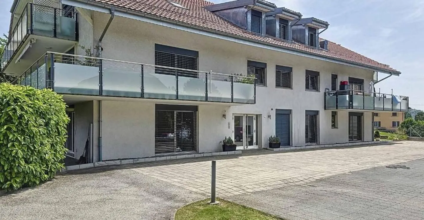 4.5 stanze con bei volumi e grande balcone - Foto 3 di 11