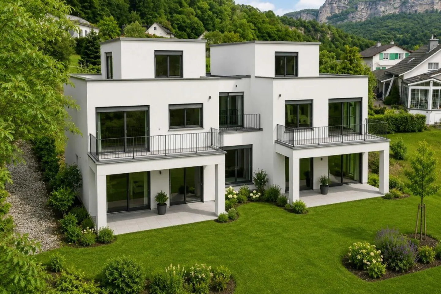 Stilvolles Architektenhaus in Oensingen - Foto 1 von 12
