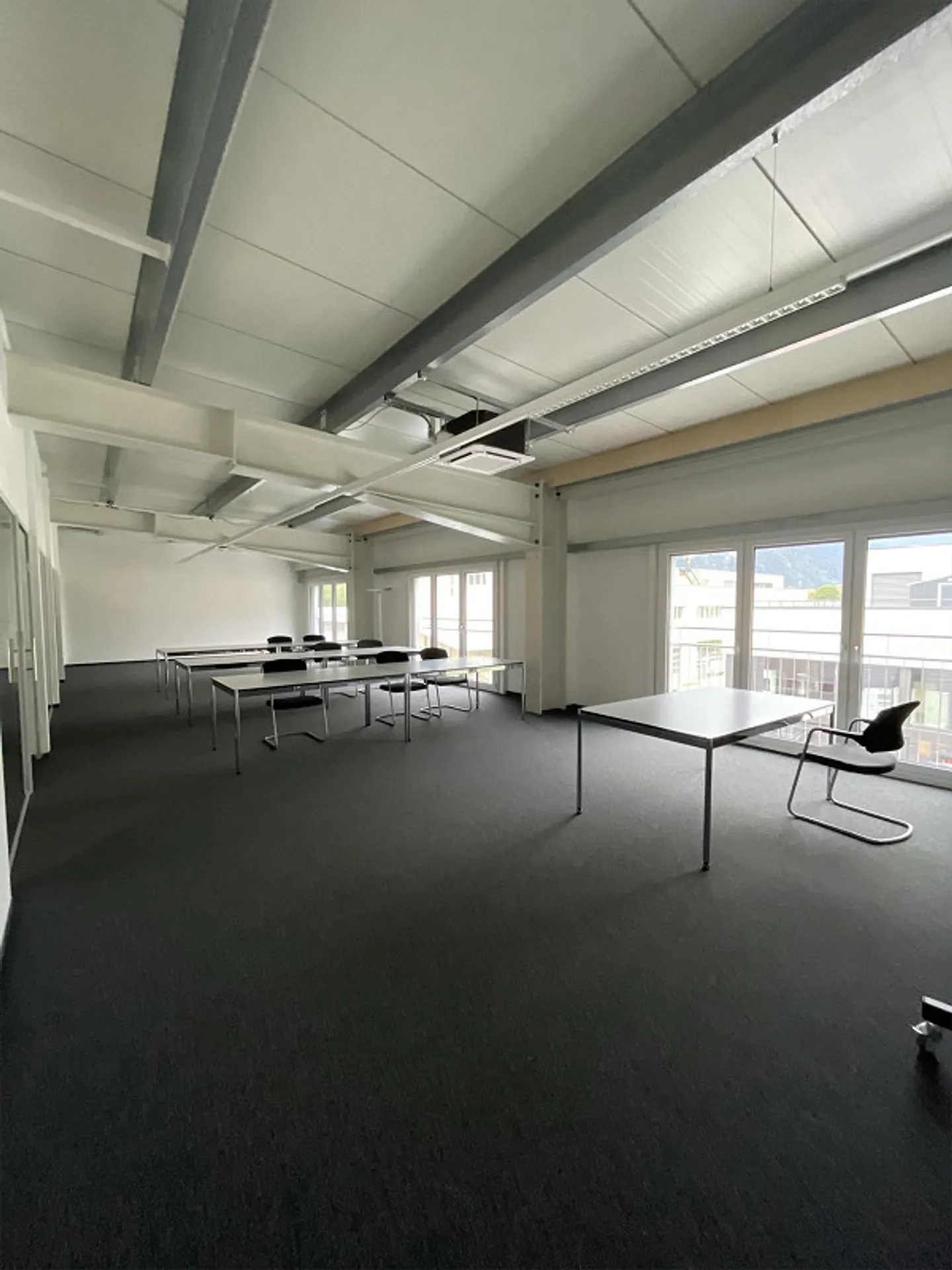 sep. Raum als Büro zu vermieten - Foto 3 von 4