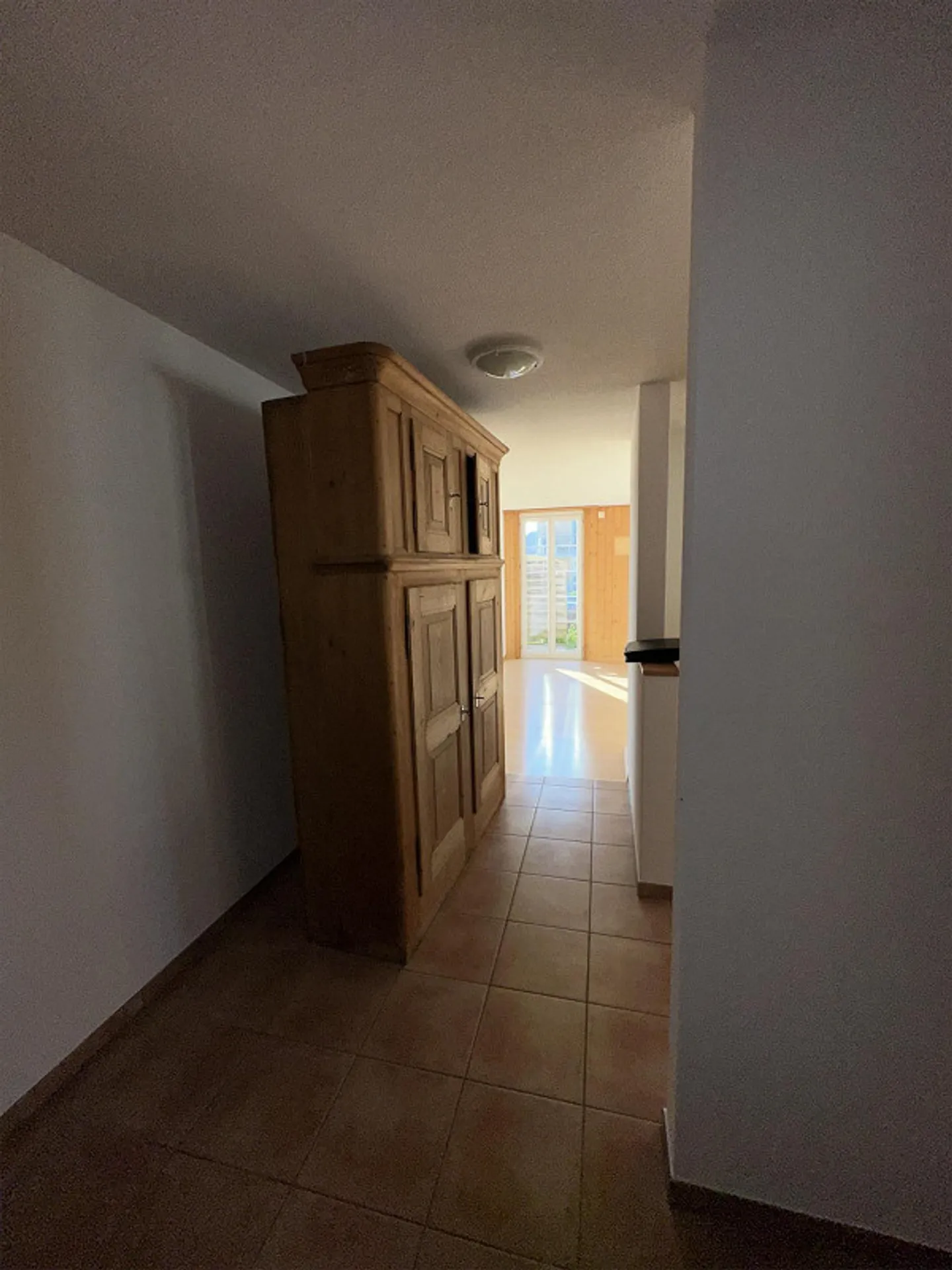 Charming 3.5-room apartment with terrace in Rapperswil/BE - Photo 11 of 12