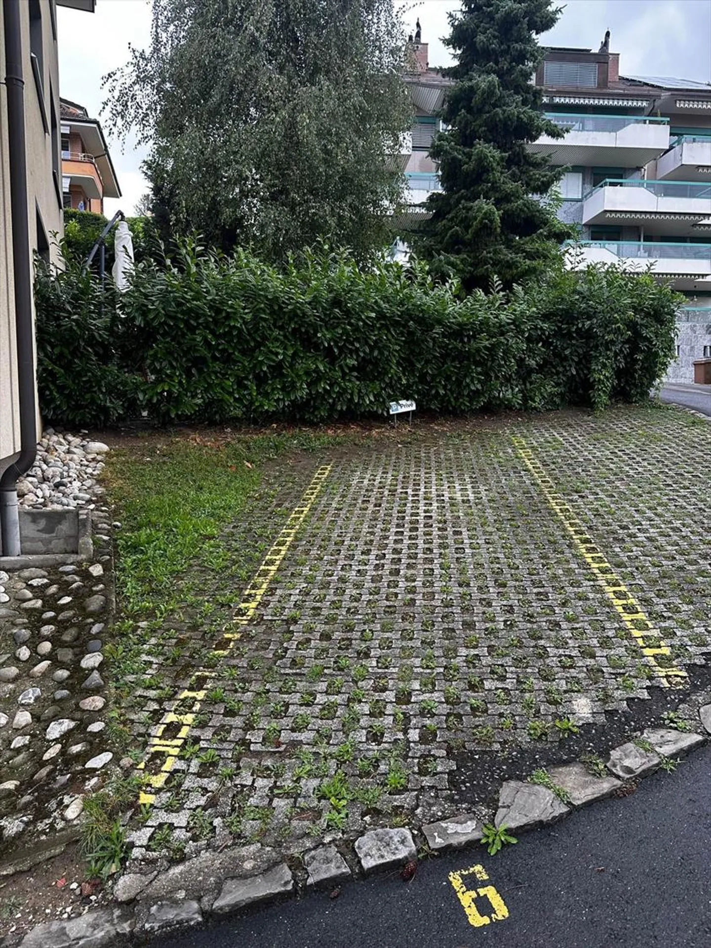Posto auto aperto - Foto 3 di 3