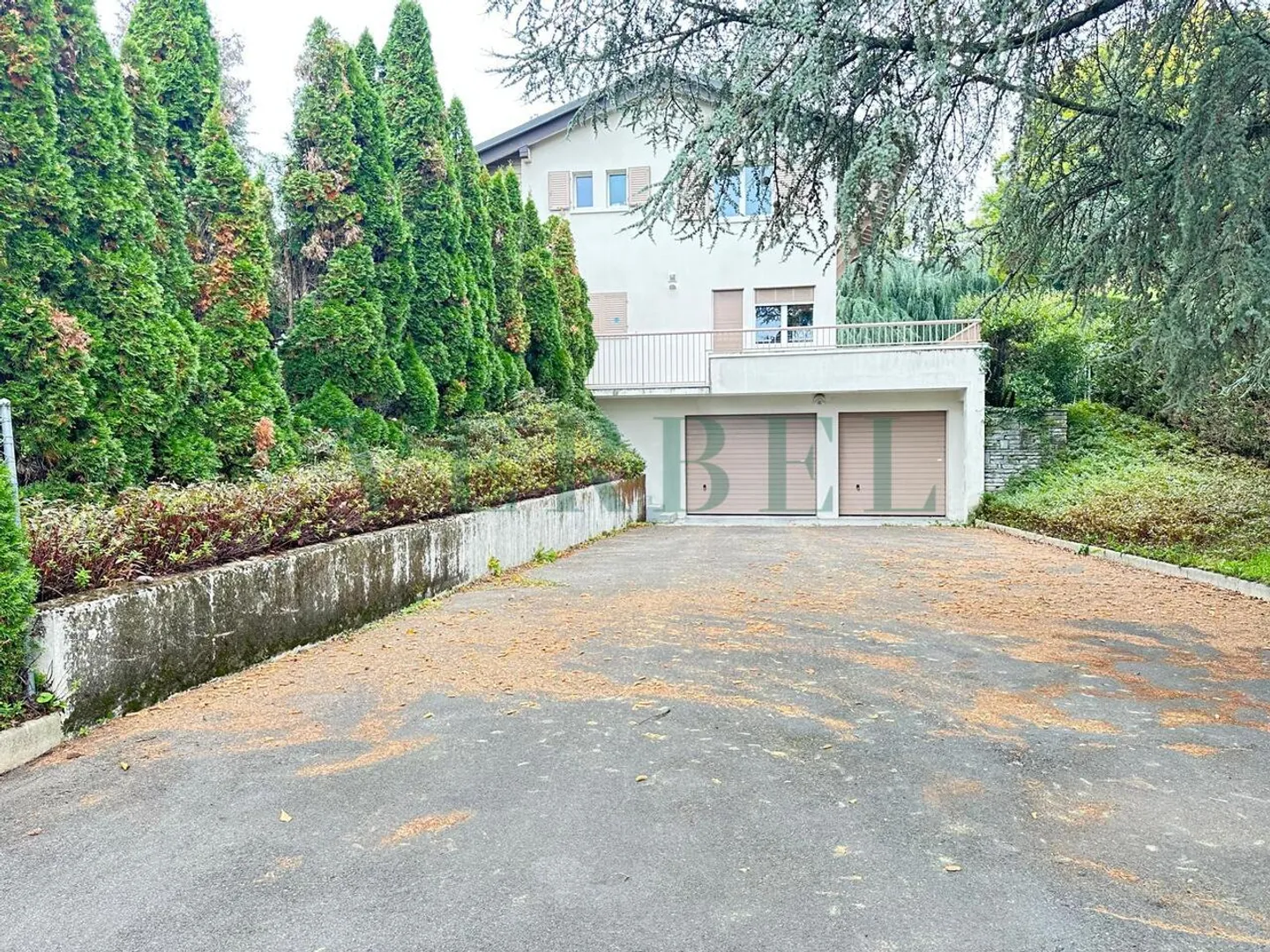 Villa 6 pièces – Cointrin – Genève - Photo 1 sur 11