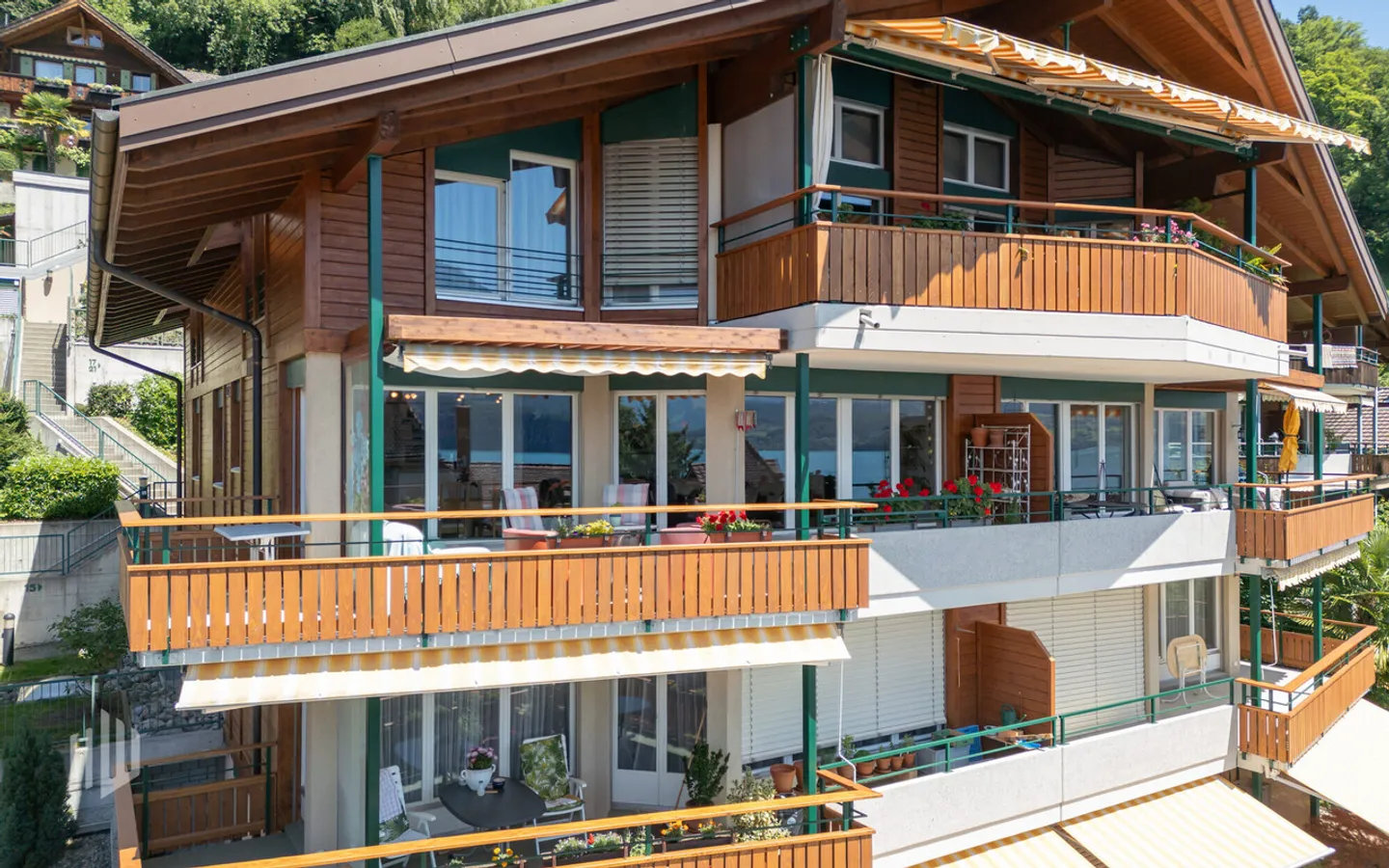 ImmoWyss - The Feel-Good Oasis Above Lake Thun in Popular Gunten - Photo 2 of 8