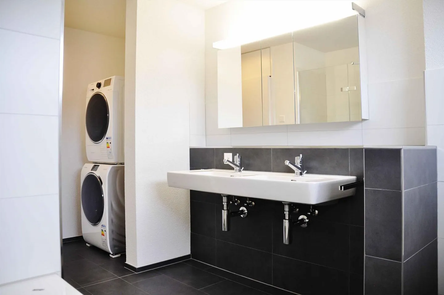 Moderne 4.5-Zimmer-Attikawohnung - Foto 12 von 15