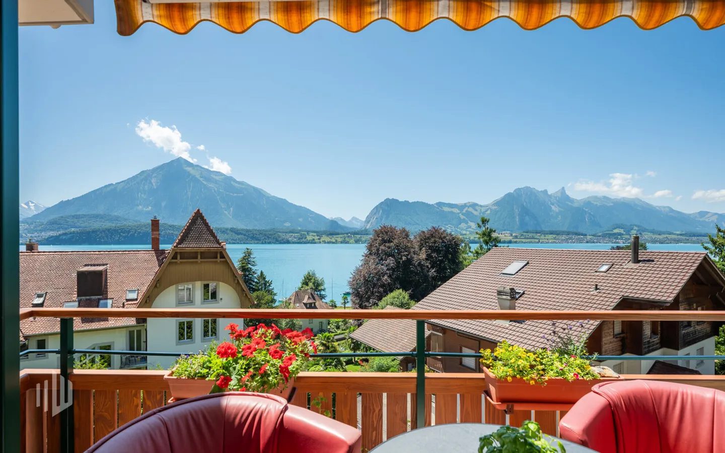 ImmoWyss - The Feel-Good Oasis Above Lake Thun in Popular Gunten - Photo 5 of 8