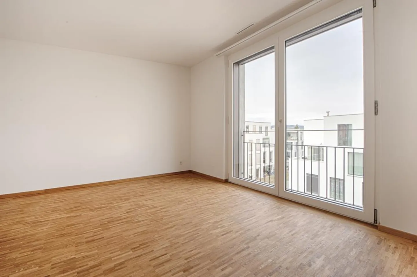 RENT WITHOUT DEPOSIT - Urban Living in a Privileged Location - Photo 5 of 8