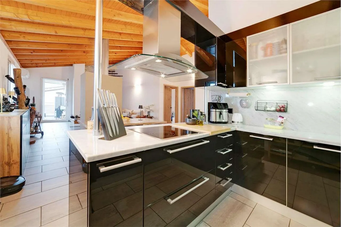 PENTHOUSE 4.5 CHAMBRES SANT' ANTONINO - Photo 3 sur 13