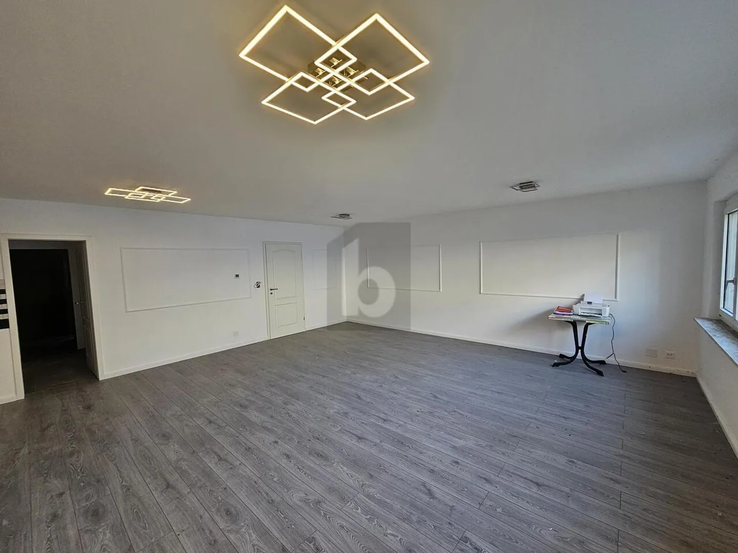 A FOUR-STORY TRANSFORMATION POTENTIAL - Photo 2 of 4