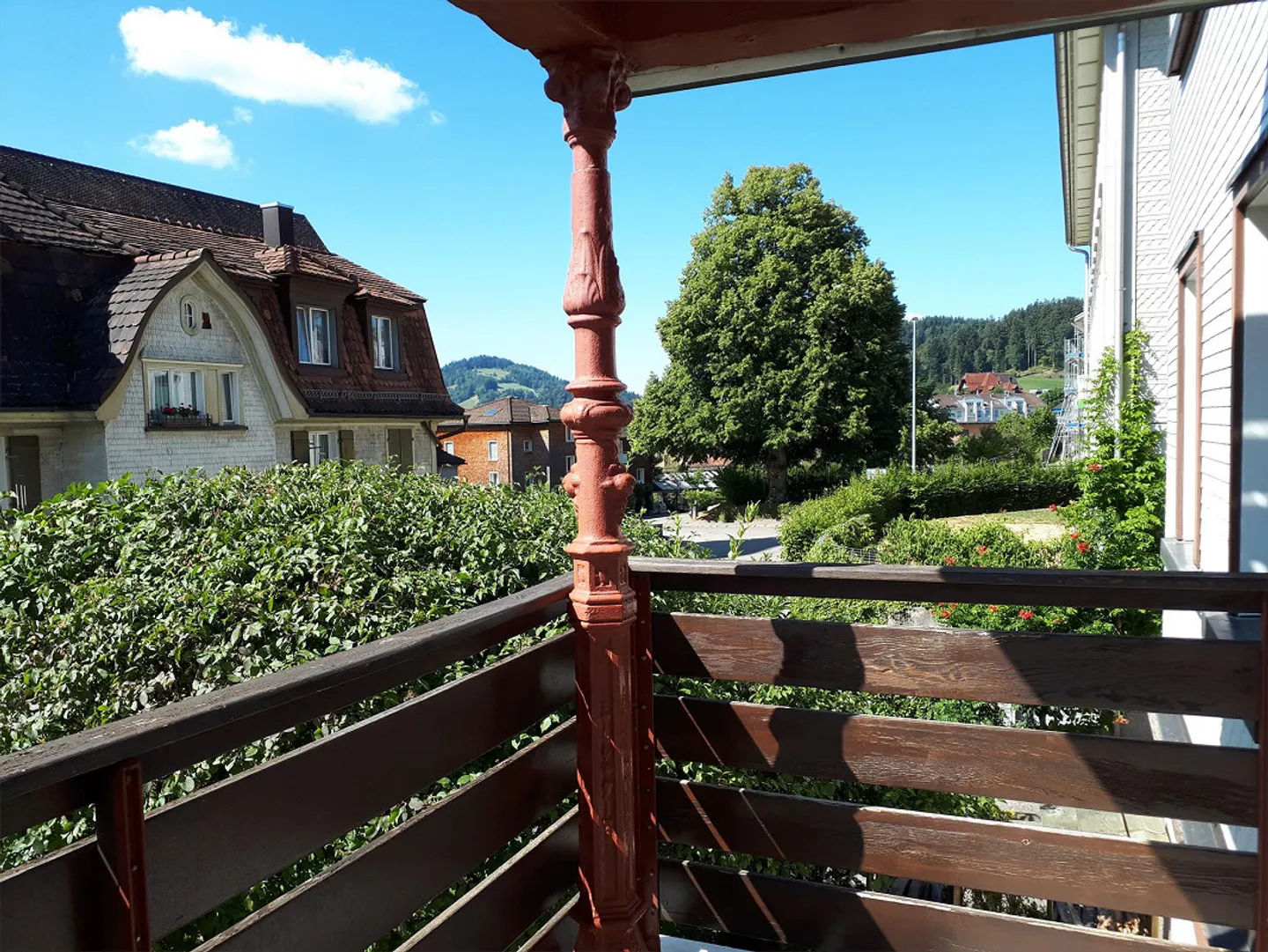 Beautiful and bright 3.5-room apartment in the village - Photo 5 of 17